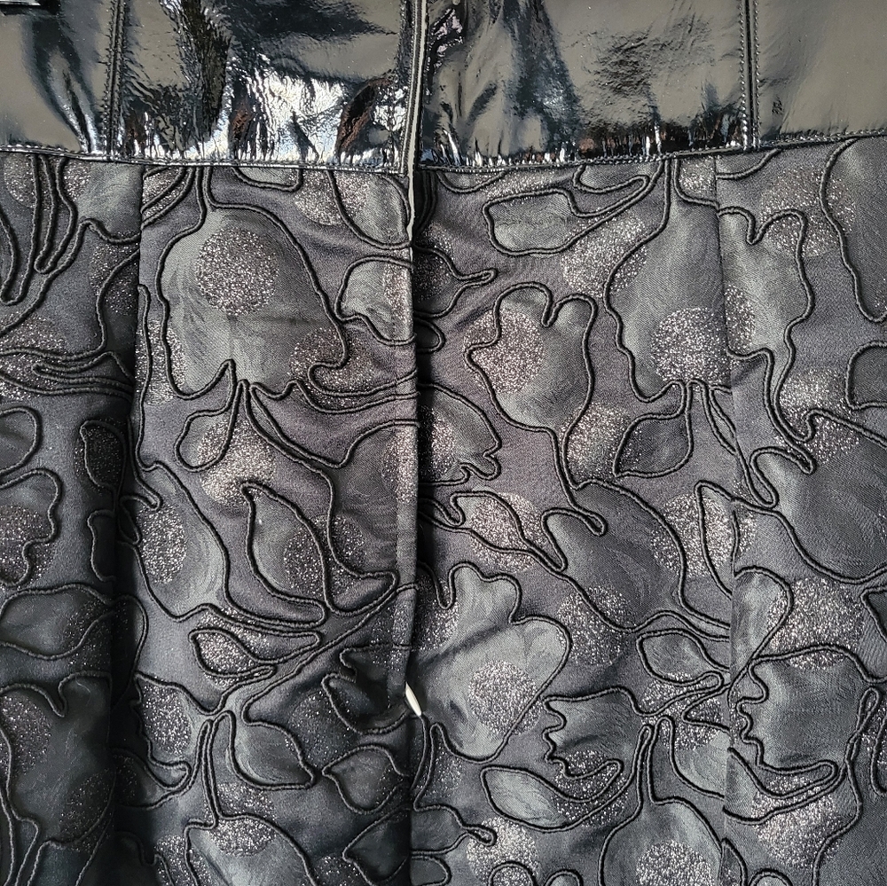 MARC JACOBS Silk Embroidered Lace Luxury Pencil skirt, Size 2 - Picture 4 of 16
